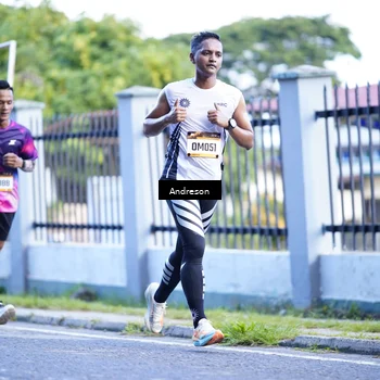 Runner Photo 9163800