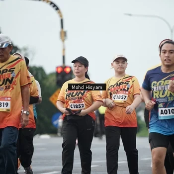 Runner Photo 9165006