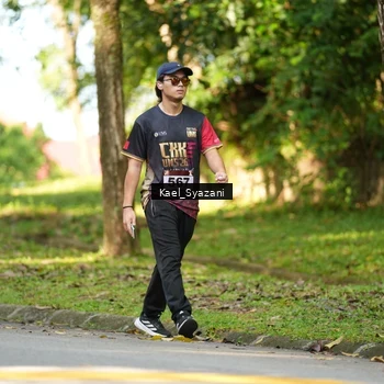 Runner Photo 9165015