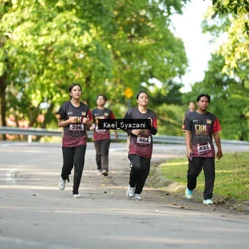 Runner Photo 9165099