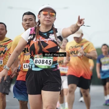 Runner Photo 9165757