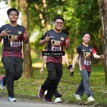 Runner Photo 9165954