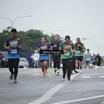 Runner Photo 9172998