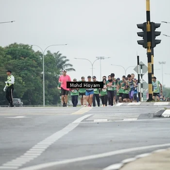 Runner Photo 9175512