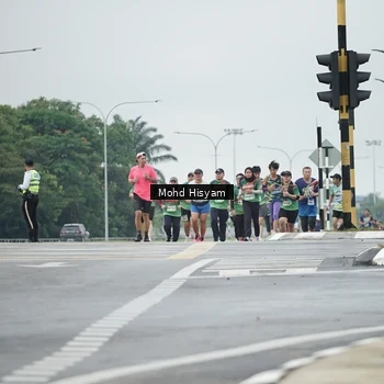 Runner Photo 9175536