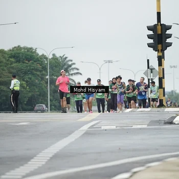Runner Photo 9175546