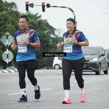 Runner Photo 9177693