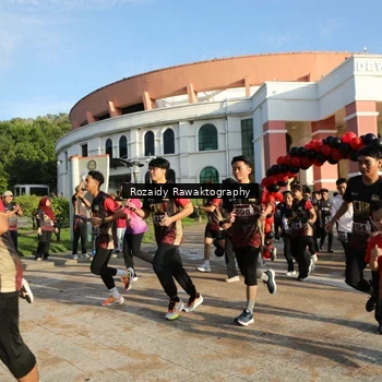 Runner Photo 9177835