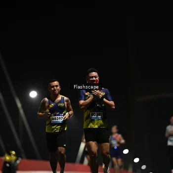 Runner Photo 9177854