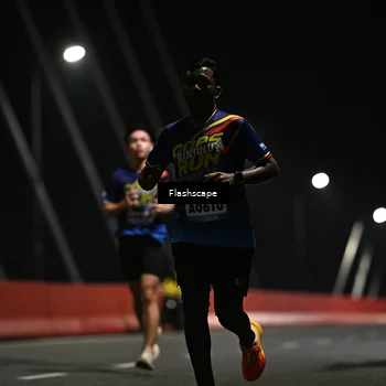 Runner Photo 9181493