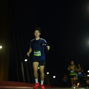Runner Photo 9189044