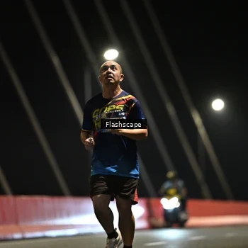 Runner Photo 9191000