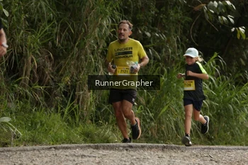 Runner Photo 92004