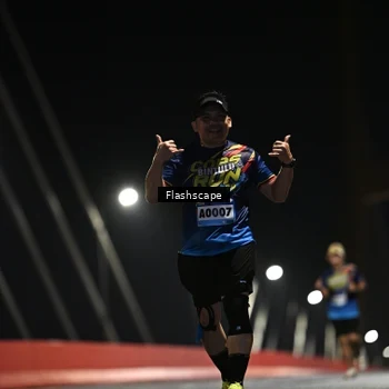 Runner Photo 9203002