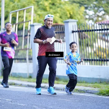 Runner Photo 9204016