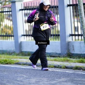 Runner Photo 9205004