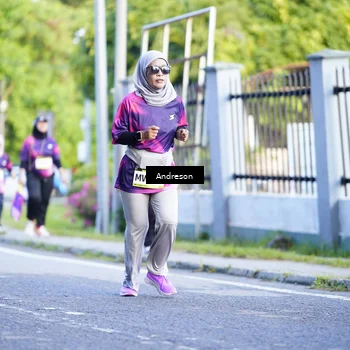 Runner Photo 9205020