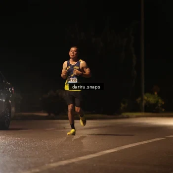 Runner Photo 9205037
