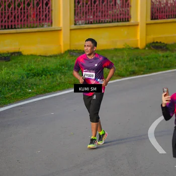 Runner Photo 9205470