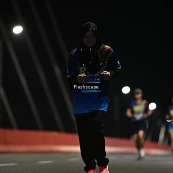 Runner Photo 9208105