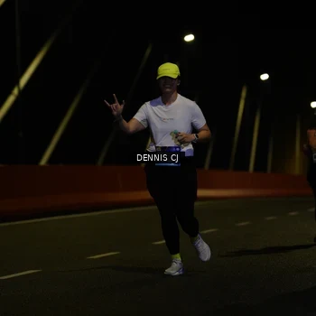 Runner Photo 9214040