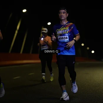 Runner Photo 9214058