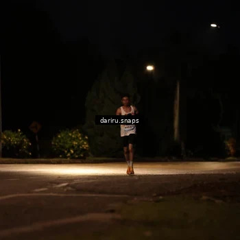 Runner Photo 9215500