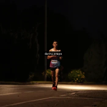 Runner Photo 9217113