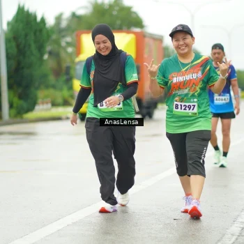 Runner Photo 9218687