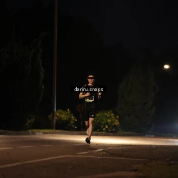 Runner Photo 9219068