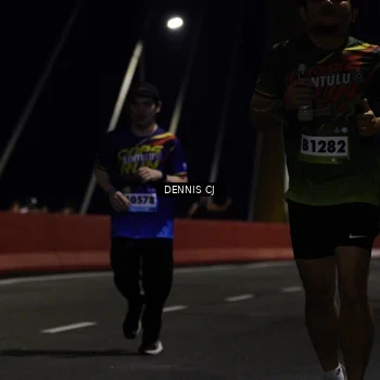 Runner Photo 9220010