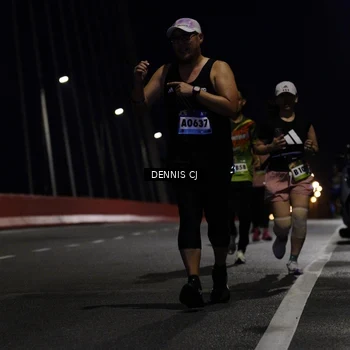 Runner Photo 9220027