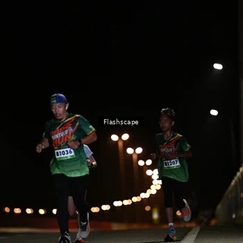 Runner Photo 9220381