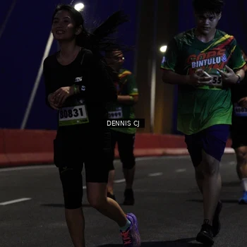 Runner Photo 9221140