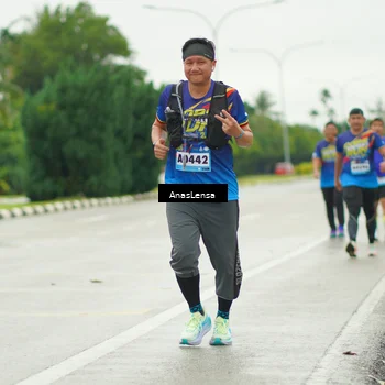 Runner Photo 9221300