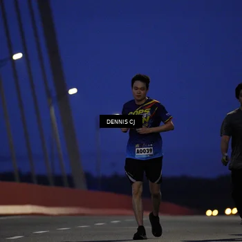 Runner Photo 9221305