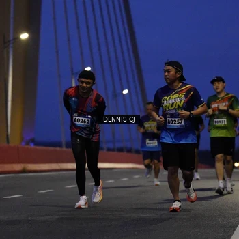 Runner Photo 9221381