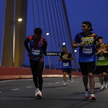 Runner Photo 9221389