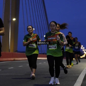 Runner Photo 9221435