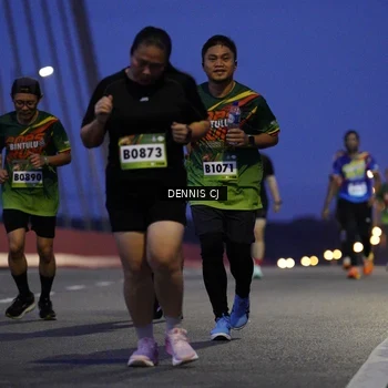 Runner Photo 9221500