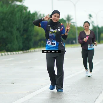 Runner Photo 9223342