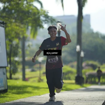 Runner Photo 9230769