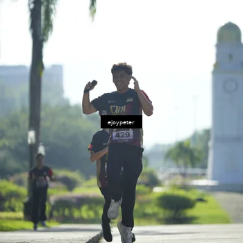Runner Photo 9231084