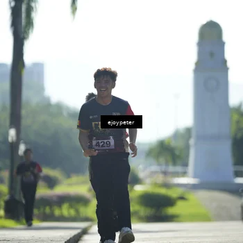 Runner Photo 9231103