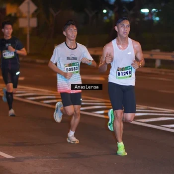 Runner Photo 9235890