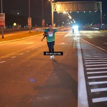 Runner Photo 9236811