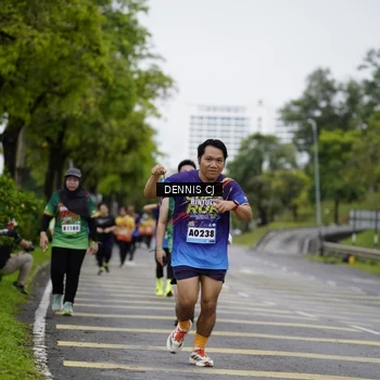 Runner Photo 9237003