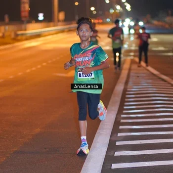 Runner Photo 9237117