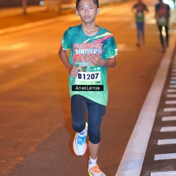Runner Photo 9237121