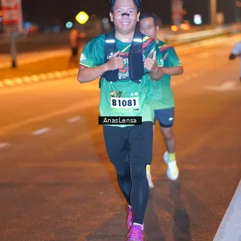 Runner Photo 9240005